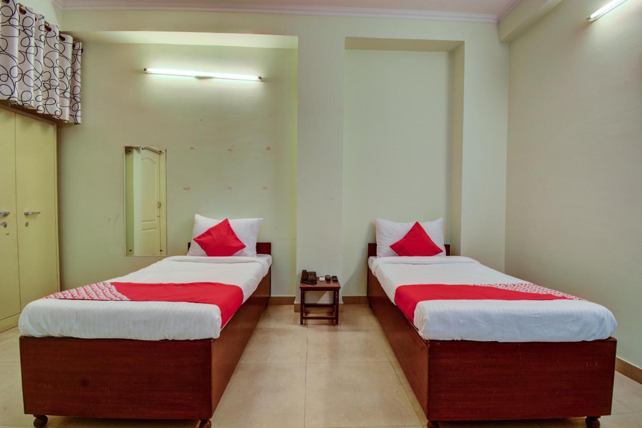 Oyo Hotel Prayag Джапур Экстерьер фото
